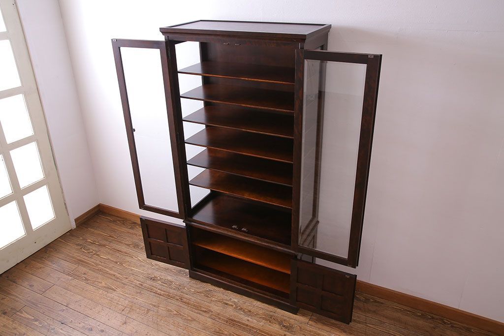 中古　希少な廃盤品!!　北海道民芸家具　OM158　上質な三方ガラス飾り棚(陳列棚、食器棚、ガラスケース)(1)