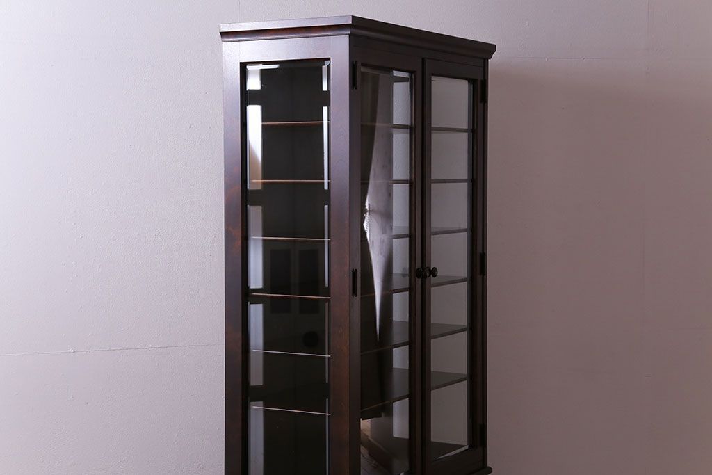 中古　希少な廃盤品!!　北海道民芸家具　OM158　上質な三方ガラス飾り棚(陳列棚、食器棚、ガラスケース)(1)