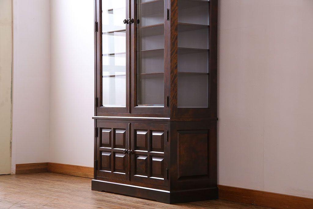 中古　希少な廃盤品!!　北海道民芸家具　OM158　上質な三方ガラス飾り棚(陳列棚、食器棚、ガラスケース)(1)