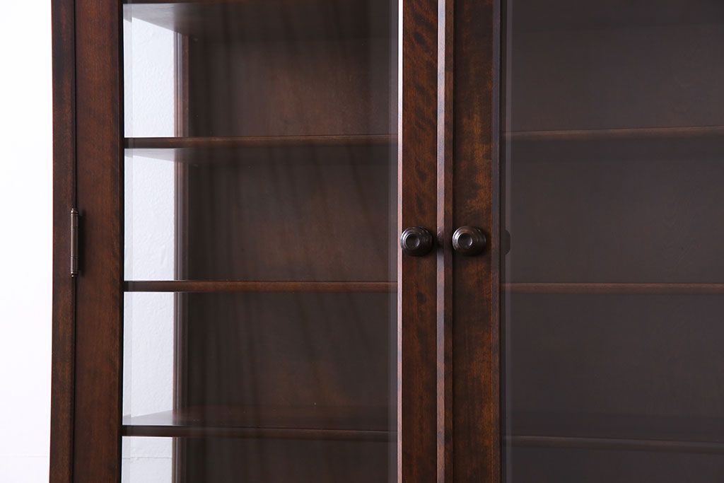 中古　希少な廃盤品!!　北海道民芸家具　OM158　上質な三方ガラス飾り棚(陳列棚、食器棚、ガラスケース)(1)