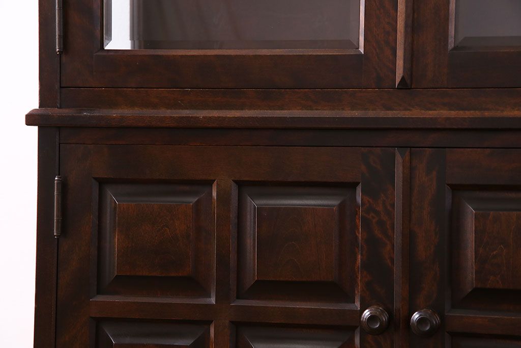 中古　希少な廃盤品!!　北海道民芸家具　OM158　上質な三方ガラス飾り棚(陳列棚、食器棚、ガラスケース)(1)