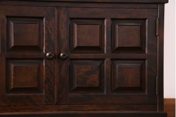 中古　希少な廃盤品!!　北海道民芸家具　OM158　上質な三方ガラス飾り棚(陳列棚、食器棚、ガラスケース)(1)