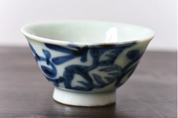 アンティーク雑貨　和製アンティーク　染付湯のみ(湯呑)2客セット(1)