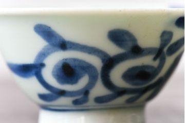 アンティーク雑貨　和製アンティーク　染付湯のみ(湯呑)2客セット(1)