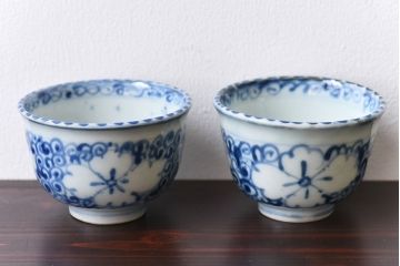 和製アンティーク　花柄　染付湯のみ(湯呑、蕎麦猪口)2客セット(2)