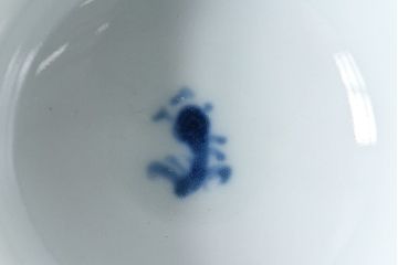 和製アンティーク　花柄　染付湯のみ(湯呑、蕎麦猪口)2客セット(2)