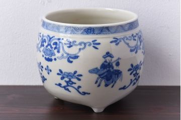 アンティーク雑貨　明治大正期　ふっくらとしたフォルムの染付唐子火入れ(ペン立て、小物入れ)