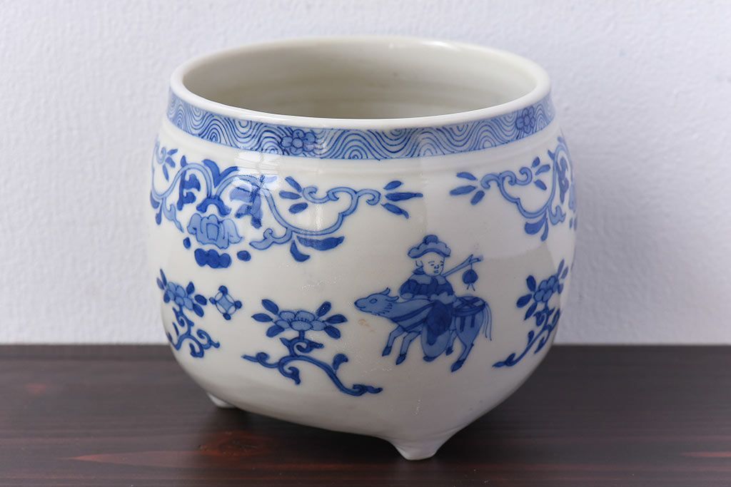 アンティーク雑貨　明治大正期　ふっくらとしたフォルムの染付唐子火入れ(ペン立て、小物入れ)