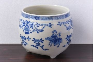 アンティーク雑貨　明治大正期　ふっくらとしたフォルムの染付唐子火入れ(ペン立て、小物入れ)