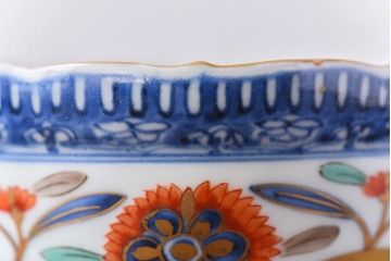 江戸期　華やかな色合いが目を引く色絵向付(和食器)(1)