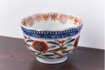 江戸期　華やかな色合いが目を引く色絵向付(和食器)(1)