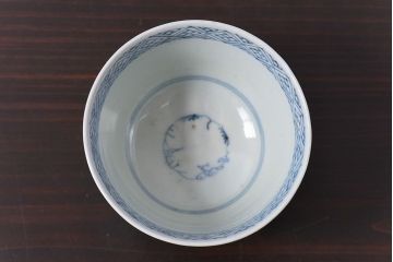 アンティーク雑貨　古民具・骨董　江戸期　華やかな古伊万里色絵染付　蕎麦猪口(湯呑、向付)(3)