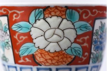 アンティーク雑貨　古民具・骨董　江戸期　華やかな古伊万里色絵染付　蕎麦猪口(湯呑、向付)(3)