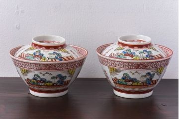幕末〜明治期!　余白を美しく魅せる赤絵染付蓋茶碗2客セット(1)