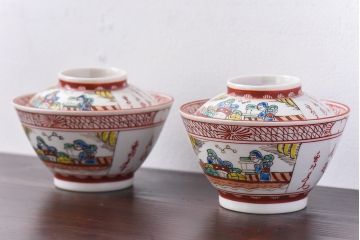 幕末〜明治期!　余白を美しく魅せる赤絵染付蓋茶碗2客セット(1)