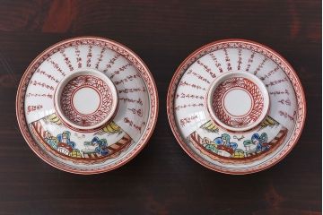 幕末〜明治期!　余白を美しく魅せる赤絵染付蓋茶碗2客セット(1)