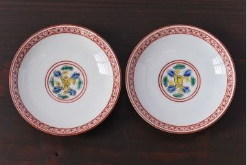 幕末〜明治期!　余白を美しく魅せる赤絵染付蓋茶碗2客セット(1)