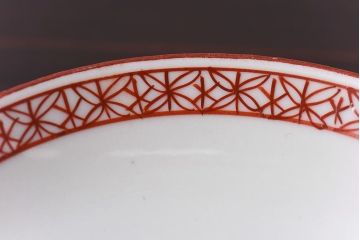 幕末〜明治期!　余白を美しく魅せる赤絵染付蓋茶碗2客セット(1)