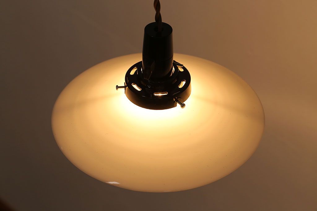 昭和レトロ　温かみのある平笠のシェード(天井照明、電笠)(3)