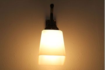 ムードあふれるおしゃれなウォールランプ(壁掛け照明、ブラケットライト)
