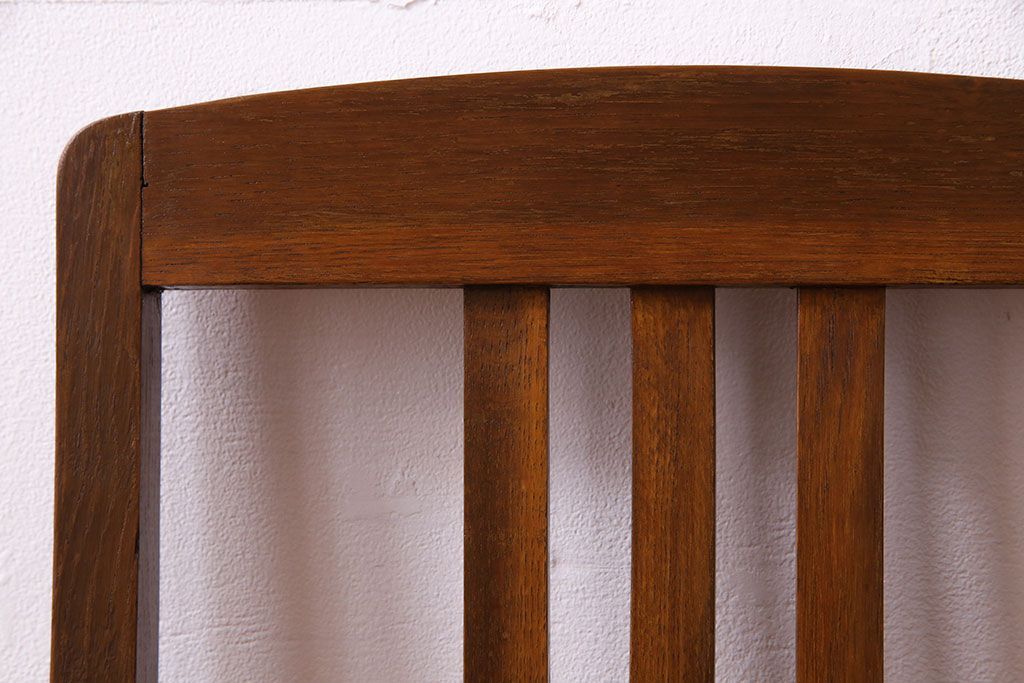 アンティーク家具　和製アンティーク　落ち着きのある色味のナラ材のチェア(椅子、ダイニングチェア)