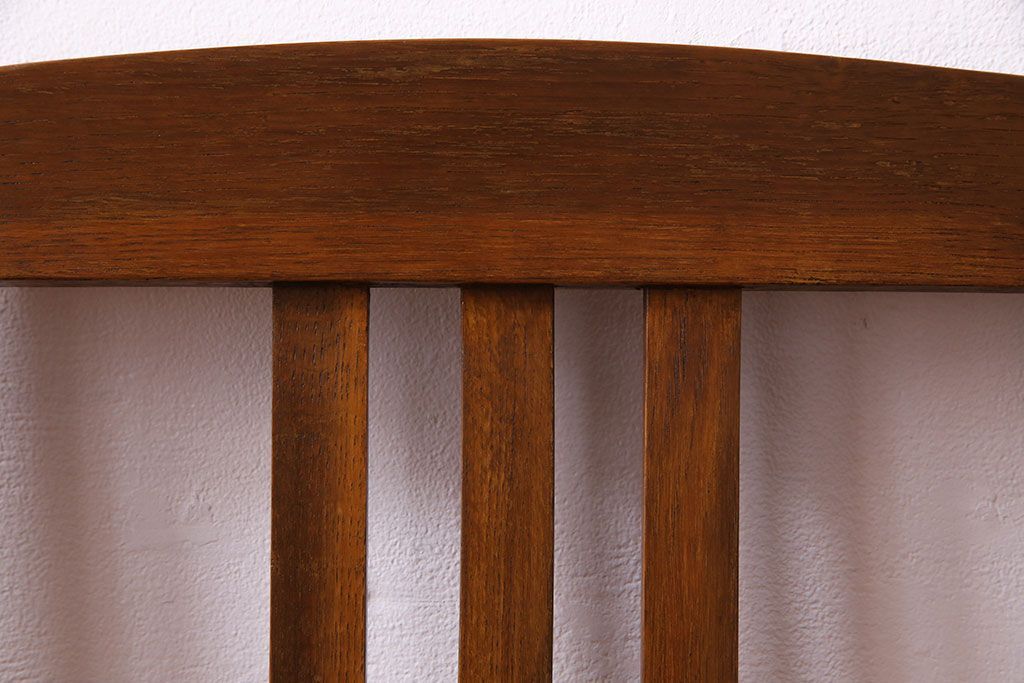 アンティーク家具　和製アンティーク　落ち着きのある色味のナラ材のチェア(椅子、ダイニングチェア)