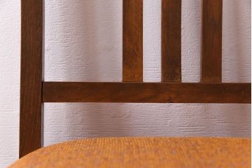 アンティーク家具　和製アンティーク　落ち着きのある色味のナラ材のチェア(椅子、ダイニングチェア)