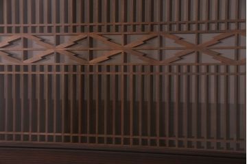 アンティーク雑貨　和製アンティーク　渋い雰囲気が魅力の欄間(明り取り、明かり取り)