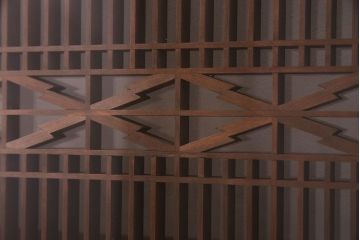 アンティーク雑貨　和製アンティーク　渋い雰囲気が魅力の欄間(明り取り、明かり取り)