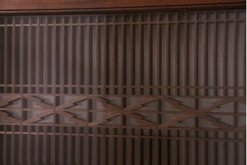 アンティーク雑貨　和製アンティーク　渋い雰囲気が魅力の欄間(明り取り、明かり取り)