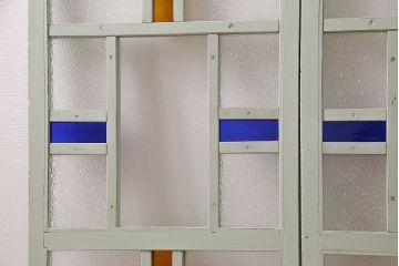和製アンティーク　色ガラスの組み合わせが愛らしいペイントガラス戸(窓、ガラス引き戸、建具)2枚セット