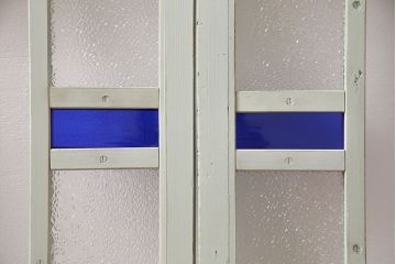 和製アンティーク　色ガラスの組み合わせが愛らしいペイントガラス戸(窓、ガラス引き戸、建具)2枚セット