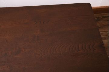 ヴィンテージ家具　ビンテージ　樺材　シンプルなデザインのリビングテーブル(ローテーブル、座卓)