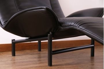 中古　Cassina(カッシーナ)　VERANDA(ヴェランダ) 黒革　1Pソファ(定価約80万円)