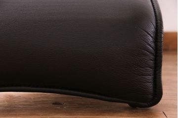 中古　Cassina(カッシーナ)　VERANDA(ヴェランダ) 黒革　1Pソファ(定価約80万円)