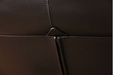 中古　Cassina(カッシーナ)　VERANDA(ヴェランダ) 黒革　1Pソファ(定価約80万円)