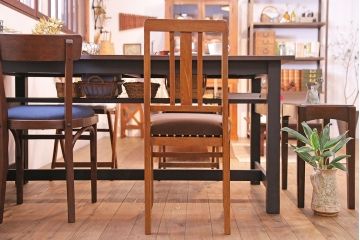 アンティーク家具　和製アンティーク　木のぬくもりを感じるナラ材のシンプルチェア(椅子、ダイニングチェア)