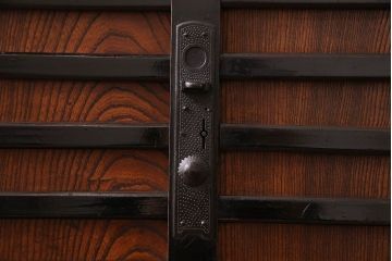 アンティーク家具　骨董・古民具　前面ケヤキ材　堂々とした佇まいの松本帳場箪笥(時代箪笥)