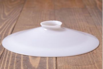 昭和レトロ　素朴な雰囲気が魅力の昔懐かしい平笠シェードのペンダントライト(天井照明、吊り下げ照明)(1)