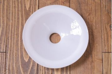 昭和レトロ　素朴な雰囲気が魅力の昔懐かしい平笠シェードのペンダントライト(天井照明、吊り下げ照明)(1)