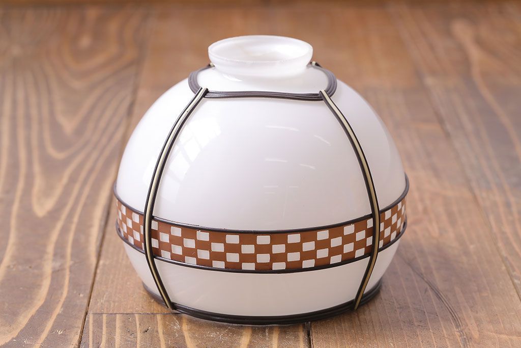 和製アンティーク　ベークライト製　市松模様の飾りがレトロな趣きのペンダントライト(天井照明、吊り下げ照明)