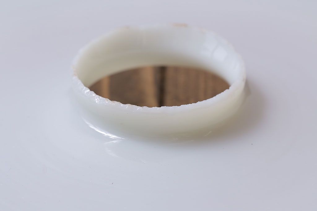 昭和レトロ　素朴な雰囲気が魅力の昔懐かしい平笠シェードのペンダントライト(天井照明、吊り下げ照明)(2)