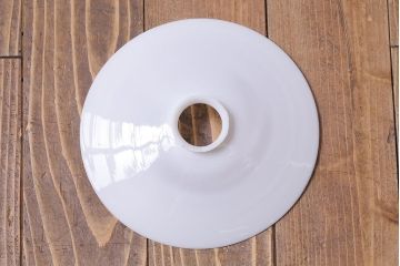 昭和レトロ　素朴な雰囲気が魅力の昔懐かしい平笠シェードのペンダントライト(天井照明、吊り下げ照明)(3)