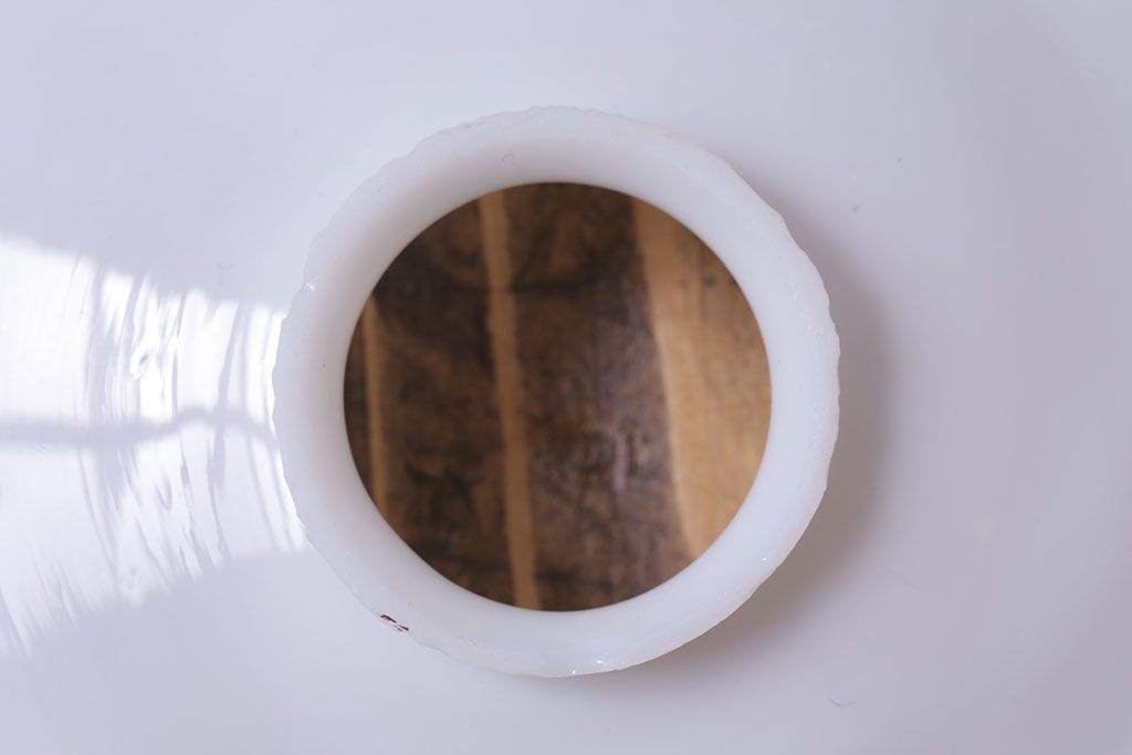 昭和レトロ　素朴な雰囲気が魅力の昔懐かしい平笠シェードのペンダントライト(天井照明、吊り下げ照明)(3)