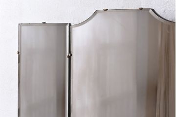 アンティーク家具　1920年頃　オーク材　クラシカルな雰囲気漂う小振りなドレッシングチェスト(ドレッサー)