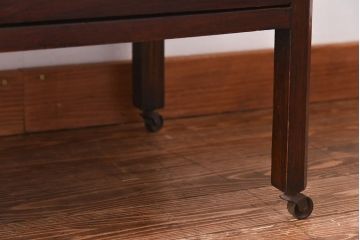 アンティーク家具　1920年頃　オーク材　クラシカルな雰囲気漂う小振りなドレッシングチェスト(ドレッサー)