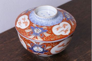 江戸期　大明成化年製　古伊万里　赤絵南蛮図染付　蓋茶碗(1)