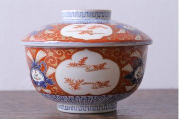 江戸期　大明成化年製　古伊万里　赤絵南蛮図染付　蓋茶碗(2)