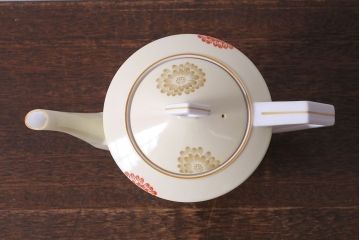 アンティーク雑貨　オールドノリタケ(Noritake、則武、日陶)　花柄と角ばった取っ手が可愛らしいレトロなポット