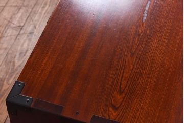 中古　前面ケヤキ材　漆塗りが美しいローチェスト(ローボード、和タンス、引き出し)(定価約45万円)